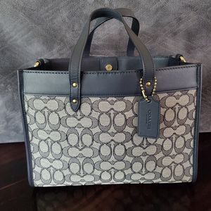 Coach Field Tote 30 Navy Jacquard